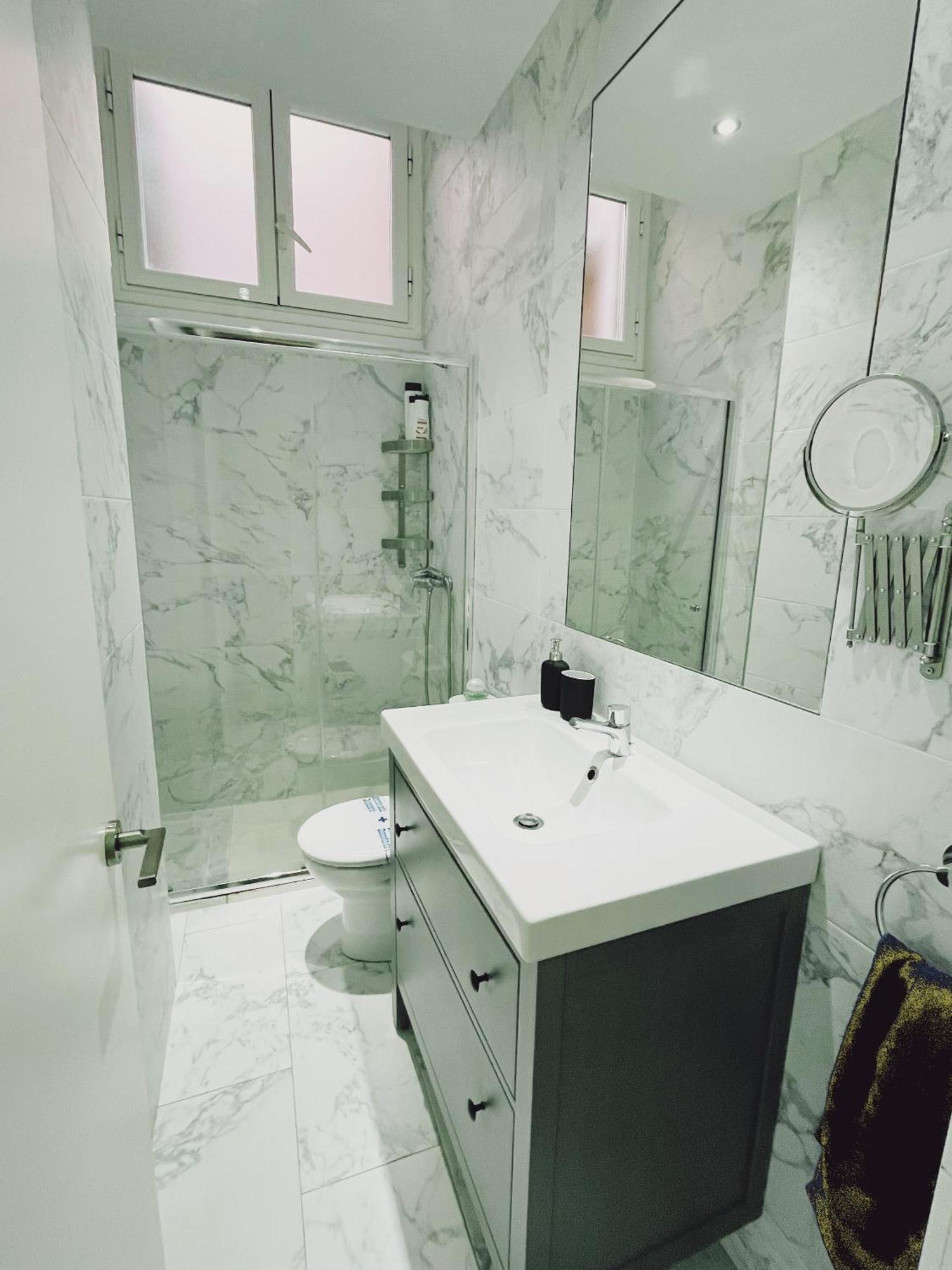 Dplace To Be - Amazing Apartments In Historic Center Μαδρίτη Δωμάτιο φωτογραφία