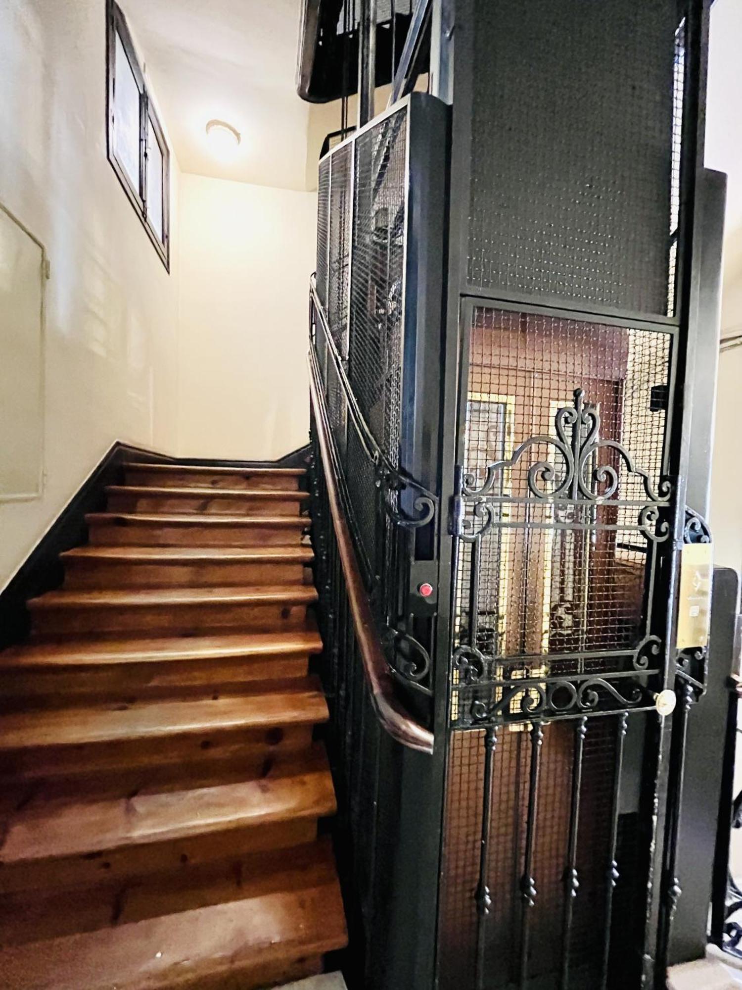 Dplace To Be - Amazing Apartments In Historic Center Μαδρίτη Εξωτερικό φωτογραφία