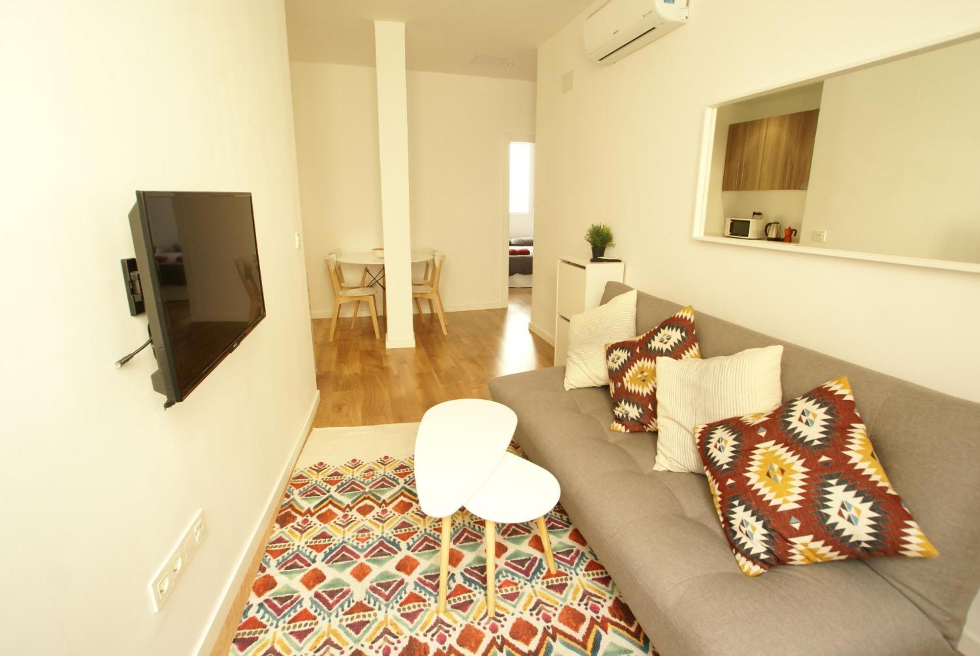 Dplace To Be - Amazing Apartments In Historic Center Μαδρίτη Δωμάτιο φωτογραφία