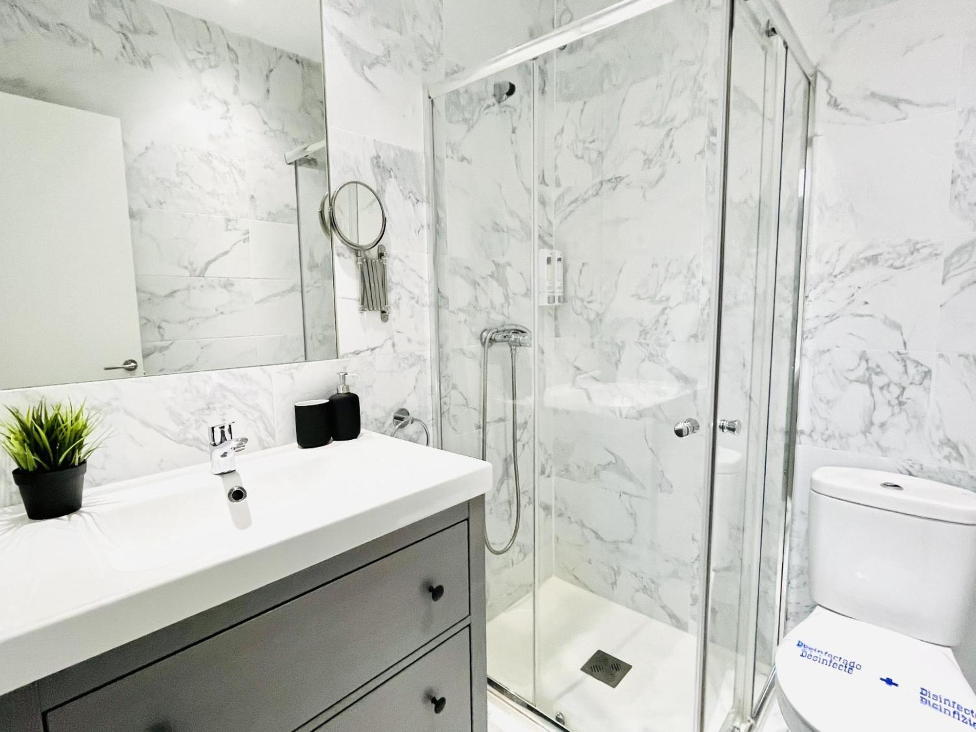 Dplace To Be - Amazing Apartments In Historic Center Μαδρίτη Δωμάτιο φωτογραφία